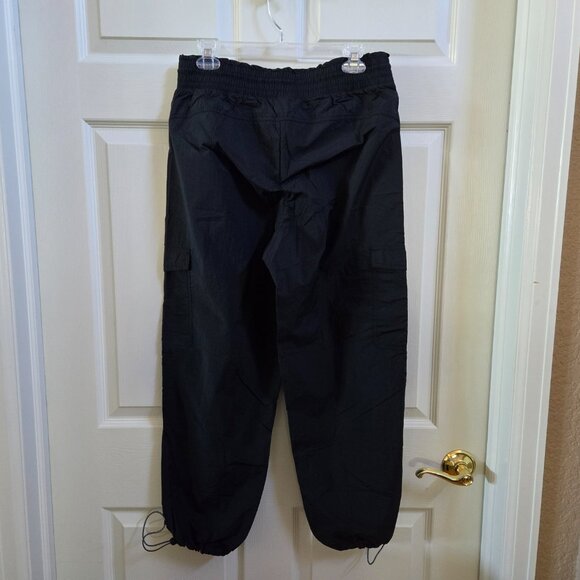 NWT Old Navy Black High-Waisted Parachute Cargo Jogger Ankle Pants Size Medium - Picture 11 of 15